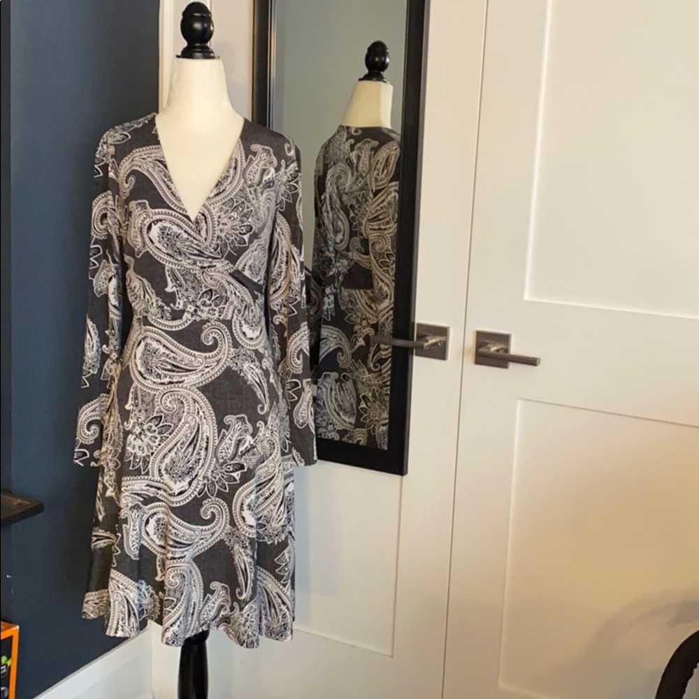 SANDRA DARREN Paisley Grey White Black Faux Wrap